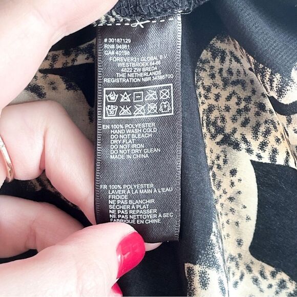 Forever 21 Sleeveless Leopard Tank Black Women's S Lightweight - Picture 4 of 7